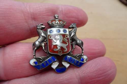 Hallmarked Silver and Enamel Spes Bona Brooch Badge -  10. grams