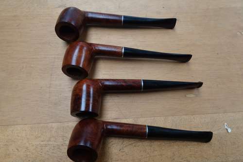 Retro Pipe Holder on Stand with Four Brand New Senator Pipes with BB Smoking Mixture Pipe Tobacco