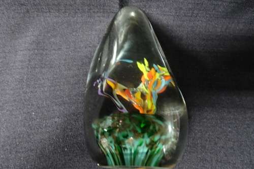 Beautiful Liz Lacey Redhot Glass Studio Handblown Pointed Glass Paperweight 2016