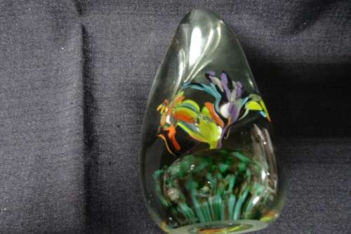 Beautiful Liz Lacey Redhot Glass Studio Handblown Pointed Glass Paperweight 2016