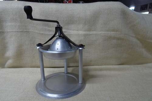 Rare Vintage Orange Juicer Hand Crank Rotating Aluminum - Three leg Stand. Unbranded