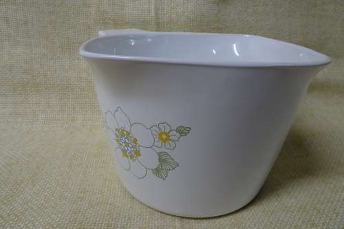 Vintage 1957 -1988 Corning Ware P-55-B Floral Bouquet Saucemaker and Measuring Cup. Made in USA.