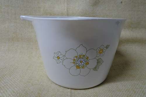 Vintage 1957 -1988 Corning Ware P-55-B Floral Bouquet Saucemaker and Measuring Cup. Made in USA.