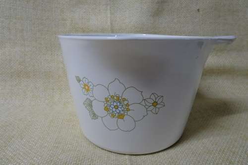 Vintage 1957 -1988 Corning Ware P-55-B Floral Bouquet Saucemaker and Measuring Cup. Made in USA.
