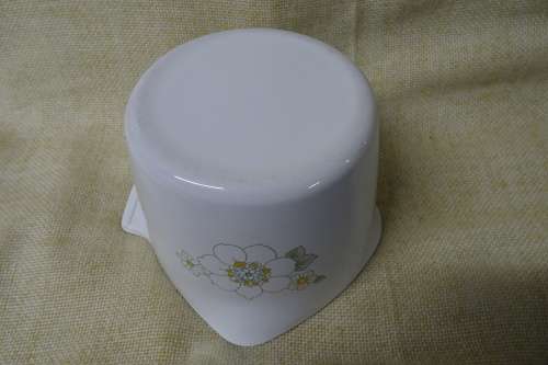 Vintage 1957 -1988 Corning Ware P-55-B Floral Bouquet Saucemaker and Measuring Cup. Made in USA.