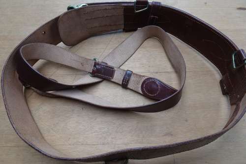 Stunning Vintage South African Defence Force Officers Sam Browne Belt and Cross-Strap Stamped 1941