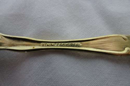 Exquisite Vintage Set of Six Eetrite 24 Carat Gold Plated Stainless Steel Teaspoons in Box.