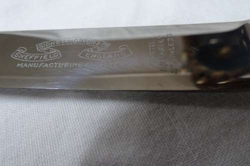 Vintage Set of Six Sheffield Table Cutlery Stainless Steel Knives in Original Box. No. 822
