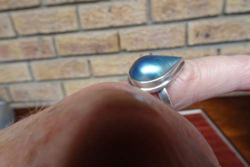 Stunning Teardrop Pear Blue Mabe Pearl Sterling Silver Ring 5.6 g Diameter 17 mm