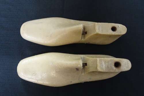 Vintage Pair of Size 7 Dress Shoe Lasts Made of Molded Plastic.