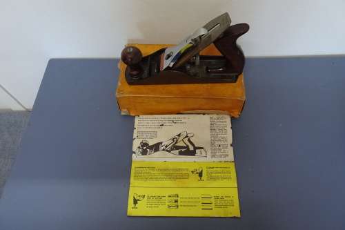 An Awesome Vintage Stanley No. 4 Wood Hand Plan With Wooden Front Handle and Instructions