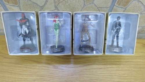 4 Boxed DC Comics Super Heroes/Villains Black Mask/Scarecrow/Poison Ivy/Red Hood and The Outlaws