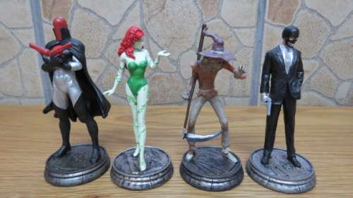 4 Boxed DC Comics Super Heroes/Villains Black Mask/Scarecrow/Poison Ivy/Red Hood and The Outlaws