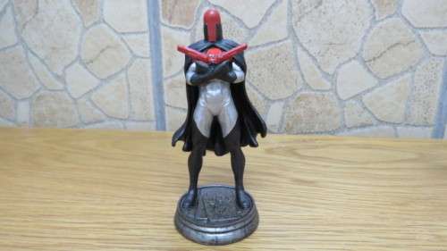 4 Boxed DC Comics Super Heroes/Villains Black Mask/Scarecrow/Poison Ivy/Red Hood and The Outlaws