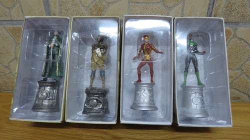 4 Boxed DC Comics Super Heroes/Villains Man-Bat/Kid Flash/Green Lantern/Ra`s Al Ghul Chess Pieces