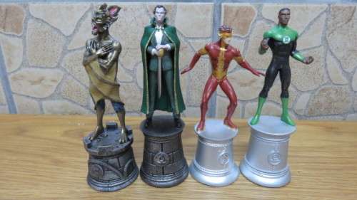 4 Boxed DC Comics Super Heroes/Villains Man-Bat/Kid Flash/Green Lantern/Ra`s Al Ghul Chess Pieces