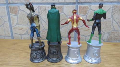 4 Boxed DC Comics Super Heroes/Villains Man-Bat/Kid Flash/Green Lantern/Ra`s Al Ghul Chess Pieces
