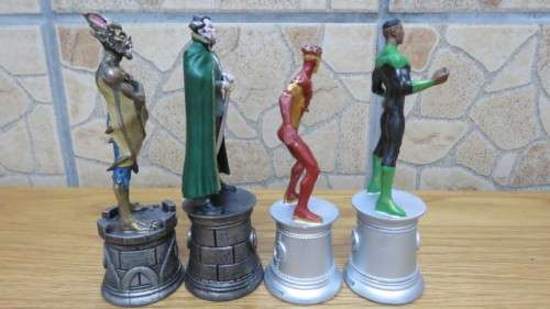 4 Boxed DC Comics Super Heroes/Villains Man-Bat/Kid Flash/Green Lantern/Ra`s Al Ghul Chess Pieces