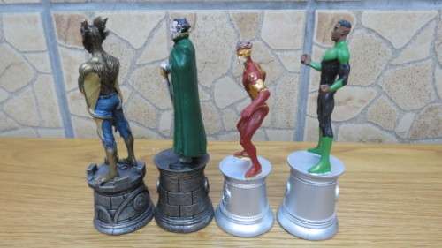 4 Boxed DC Comics Super Heroes/Villains Man-Bat/Kid Flash/Green Lantern/Ra`s Al Ghul Chess Pieces