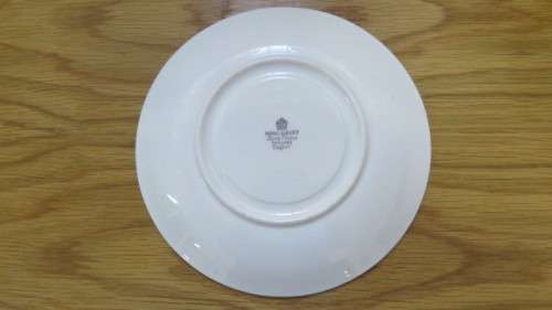 Beautiful Royal Albert Bone China `Capri` Gravy Boat and Underplate. Made in England.