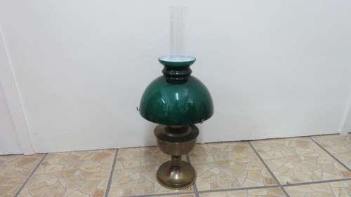 Stunning Vintage Aladdin No.23 Oil/Kerosene Lamp With Emerald Green Shade