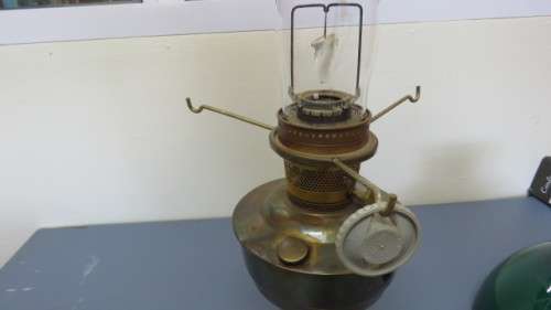 Stunning Vintage Aladdin No.23 Oil/Kerosene Lamp With Emerald Green Shade