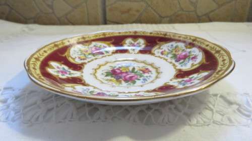 Pretty Vintage Royal Albert Bone China `Lady Hamilton` Pattern Saucer. Pattern Discontinued.