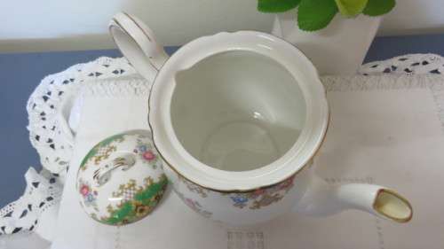 Pretty Vintage Shelley Fine Bone China Teapot Pattern #13290. Made in England.