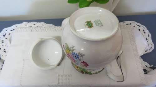 Pretty Vintage Shelley Fine Bone China Teapot Pattern #13290. Made in England.