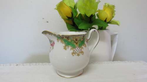 Pretty Vintage Shelley Fine Bone China Footed Creamer #13290. Made in England.