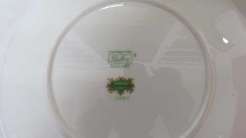 Pretty Vintage Shelley Fine Bone China Cake Plate With Flat Handles #13290. Made in England.