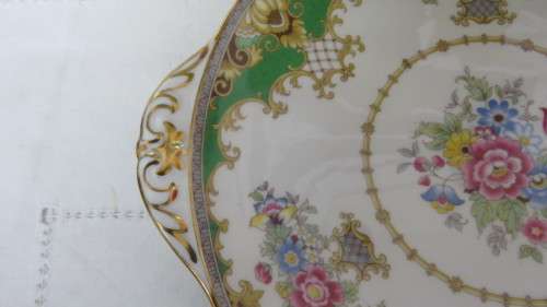 Pretty Vintage Shelley Fine Bone China Cake Plate With Flat Handles #13290. Made in England.