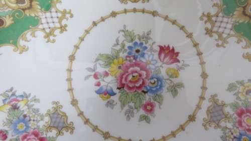 Pretty Vintage Shelley Fine Bone China Cake Plate With Flat Handles #13290. Made in England.