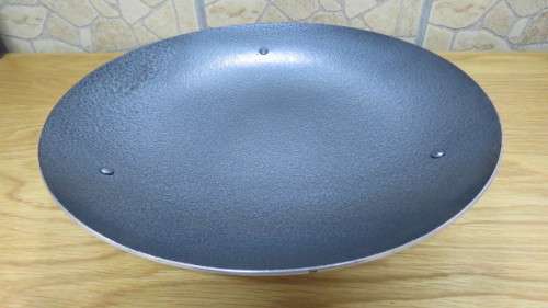 Stunning Footed Large Round Aluminium Bowl/Dish Diameter 33cm Height 5,5 cm