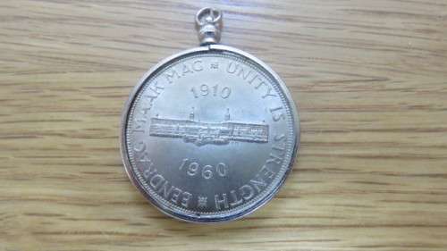 Unusual Union of South Africa 1960 Silver Five Shillings Coin Pendant 31.5g