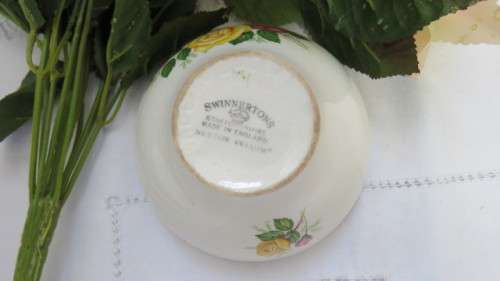 Lovely Vintage Swinnertons Staffordshire Nestor Vellum Ironstone Sugar Bowl H: 6cm D: 13,5cm
