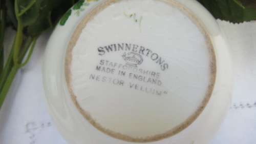 Lovely Vintage Swinnertons Staffordshire Nestor Vellum Ironstone Sugar Bowl H: 6cm D: 13,5cm