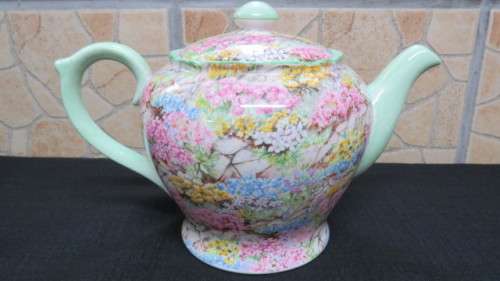 Beautiful Vintage Shelley Fine Bone China Chintz `Rock Garden` Pattern Teapot C. 1950