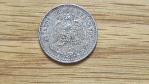 Mexico 1933 Silver Twenty Centavos Coin 3.3g