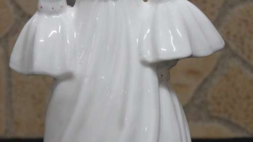 Stunning Vintage Coalport Bone China Ladies of Fashion `The Bride` Figurine H: 23cm