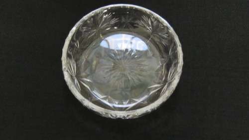 Pretty Vintage Edinburgh Scotland Small Cut Crystal Glass Trinket Bowl D: 9,7 cm H: 3 cm