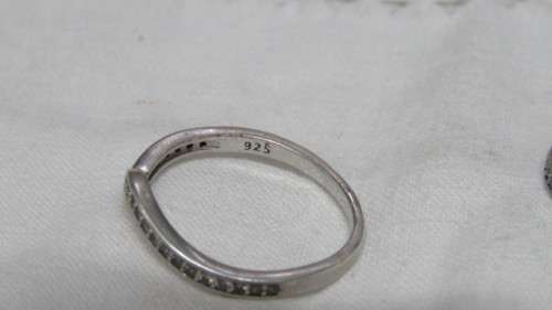 Gorgeous Sterling Silver Cuddle Triple Set Ring With Clear Stones Size R 7.7g