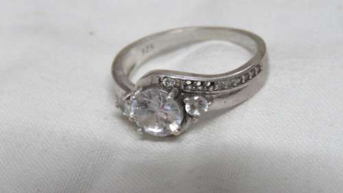 Gorgeous Sterling Silver Cuddle Triple Set Ring With Clear Stones Size R 7.7g