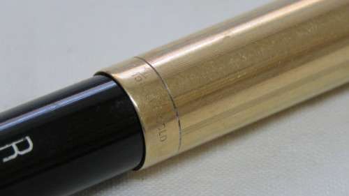 Vintage Parker 51 Black Fountain Pen With Hooded Nib and 1/10 14ct. Rose Gold Lid L: 13.5cm
