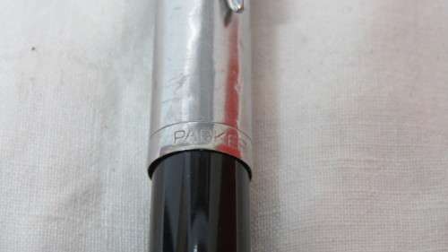 Vintage Parker 51 Black Fountain Pen With Hooded Nib and Silver Metal Lid L: 14 cm