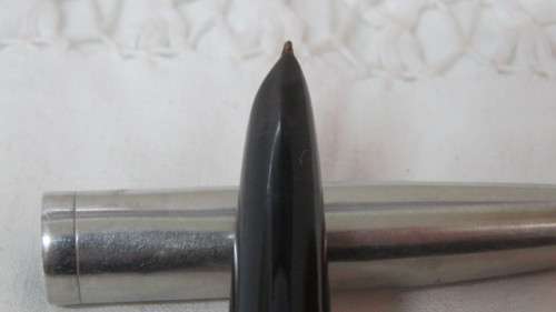 Vintage Parker 51 Black Fountain Pen With Hooded Nib and Silver Metal Lid L: 14 cm