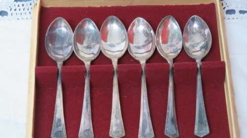 Lovely Vintage Set of Six EPNS Sheffield Blank Teaspoons in Box L: 11,5 cm Each