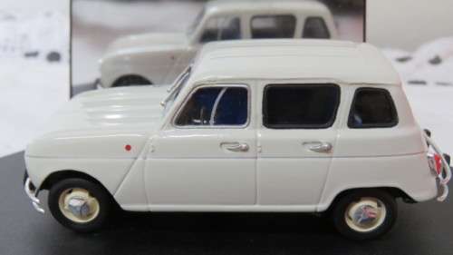 Awesome Boxed Vitesse Limited Edition (0984/2000) L147C Renault R4 Super 1962 L: 8,5cm