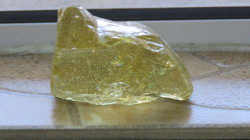Stunning Golden Apatite Natural Stone Crystal 6,5 x 5,5 x 4 cm