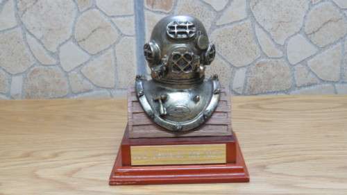 Interesting Vintage Mounted Desco MkV United States Navy Deep Sea Diving Helmet Paperweight H: 14 cm